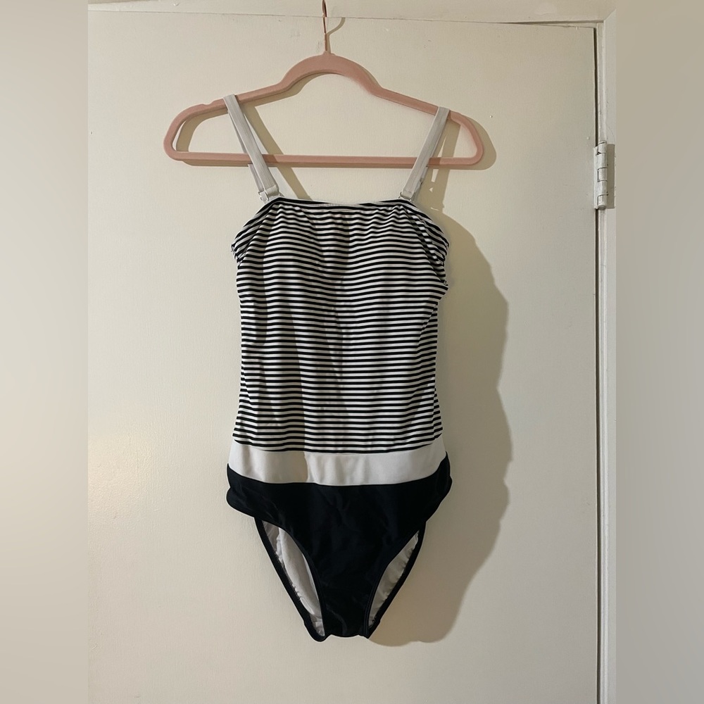 Venus swimsuit black & white striped one piece swim Women’s size 10